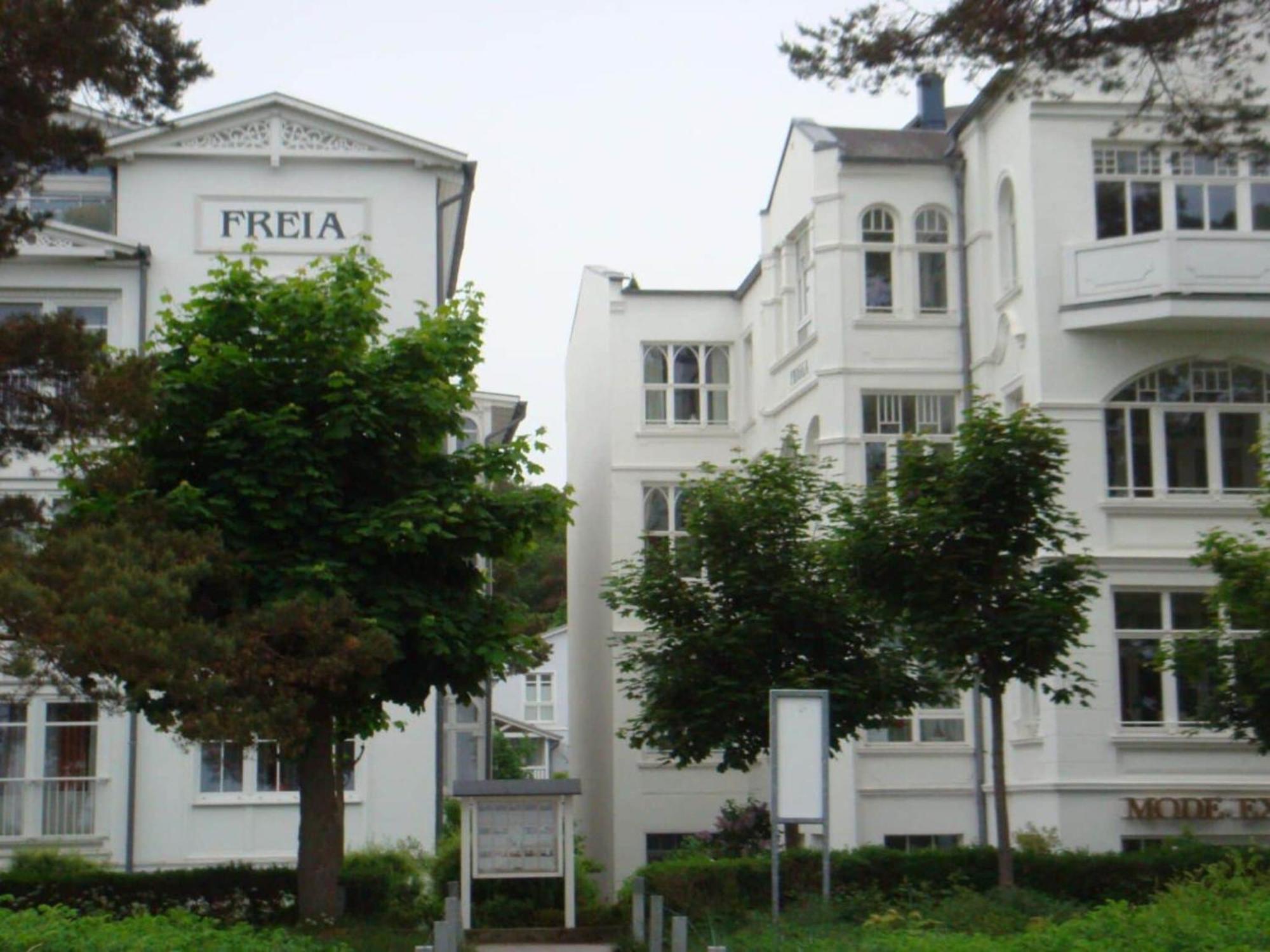 Sea Lymphony - In Frigga Apartment
